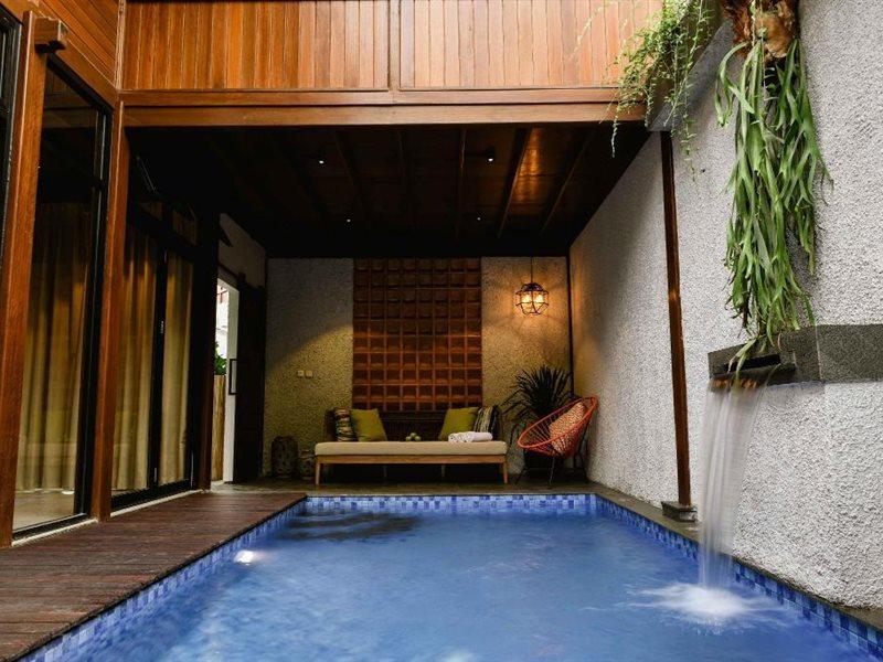 Resor Jsi Puncak